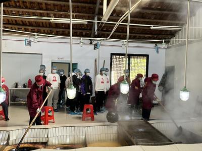 惲代英菁英學(xué)校赴武漢市新洲區(qū)紅糖小鎮(zhèn)開展勞動實(shí)踐教育